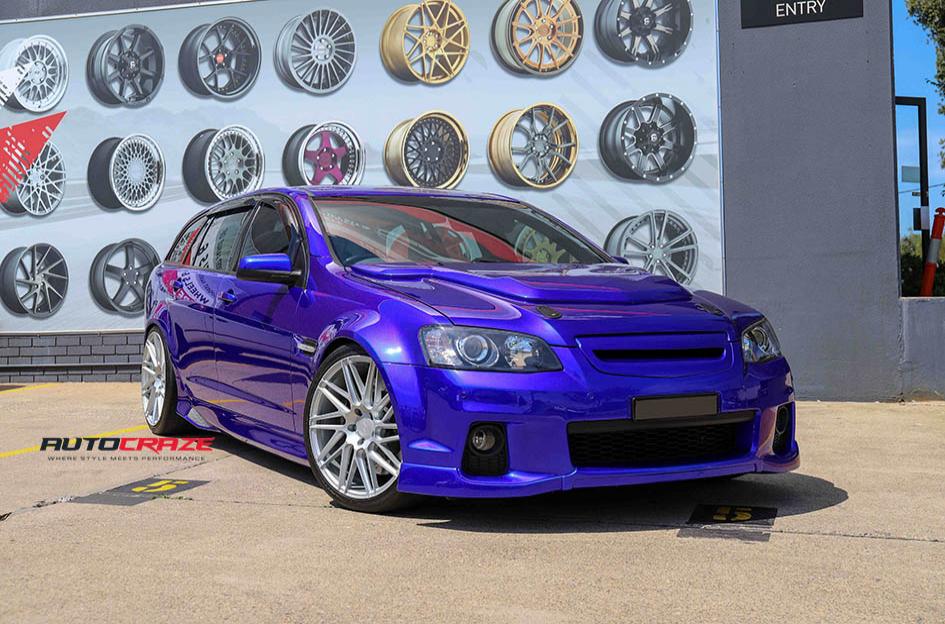 HOLDEN-COMMODORE-SF12-SILVER